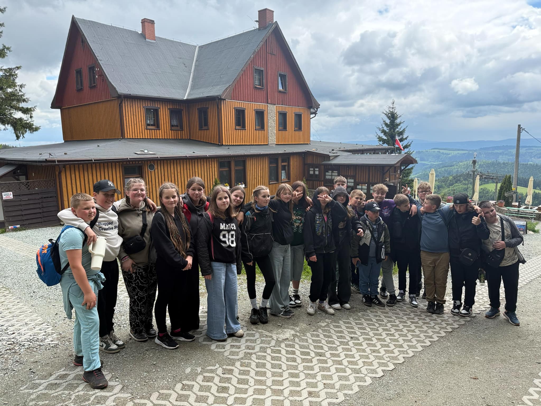 7006b20e 5792 4f70 868c fd111ba15da5